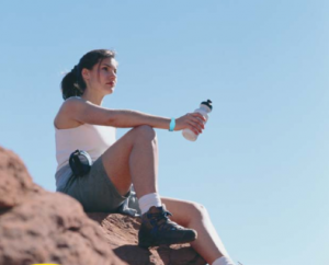 Especialmente indicada para practicar deportes o actividades al aire libre en verano.